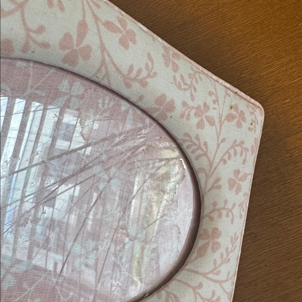 Vintage Laura Ashley 4x6 Pink and White Floral Fabric Picture Frame - Picture 4 of 4